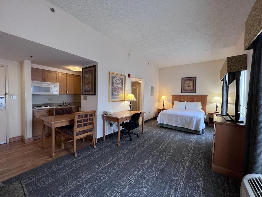 ホテル Hyatt House Colorado Springs Airport エクステリア 写真