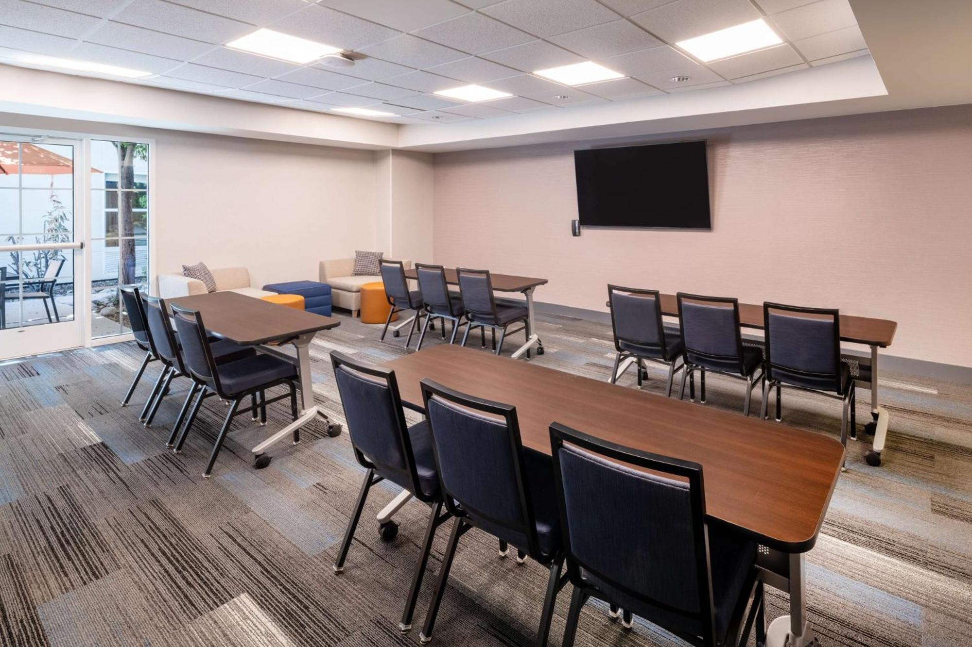 ホテル Hyatt House Colorado Springs Airport エクステリア 写真