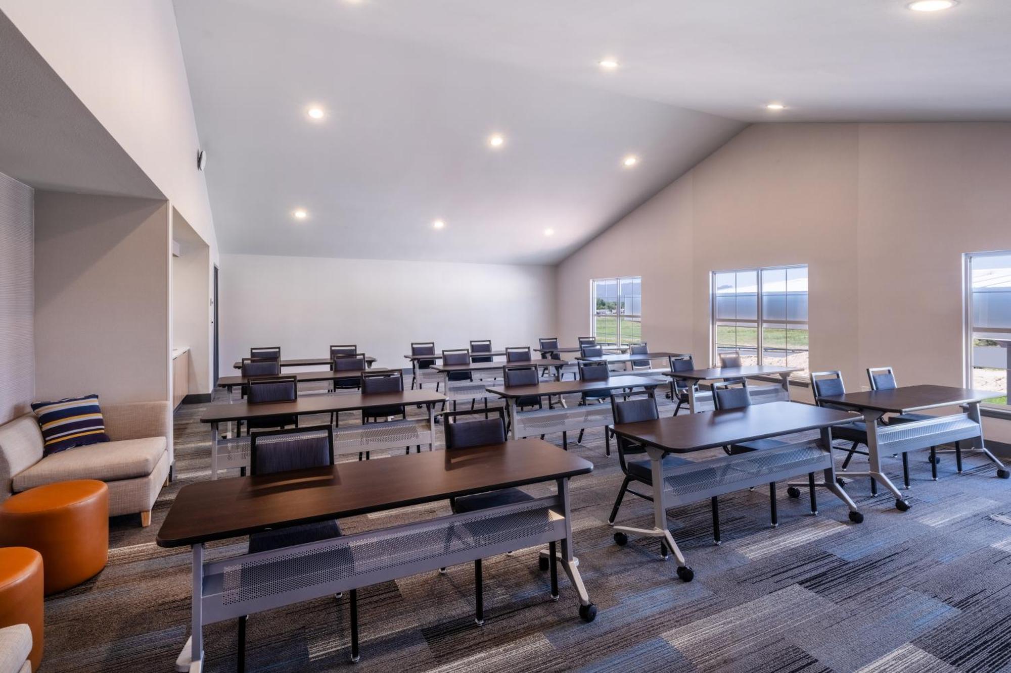 ホテル Hyatt House Colorado Springs Airport エクステリア 写真